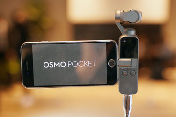 DJI、手のひらサイズでブレずに撮影、スタビライザーカメラ「Osmo