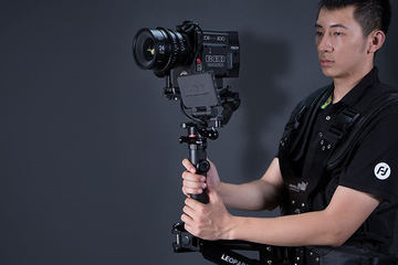 Feiyu Tech AK4000 ジンバル カメラスタビライザー 4KG対応 01.jpg