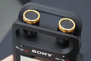 ソニー、XLR入力と可動マイク装備の音楽用レコーダ「PCM-D10」 - AV Watch