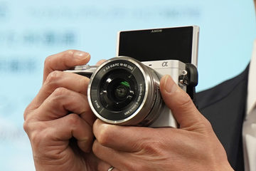 ソニー、最速0.02秒AF、動物瞳AFにも対応予定のAPS-Cミラーレス「α6400