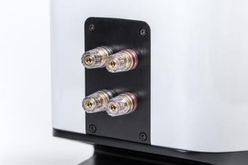 ELAC、JET V搭載のVELA 400 LINEトップエンドスピーカー「FS 409