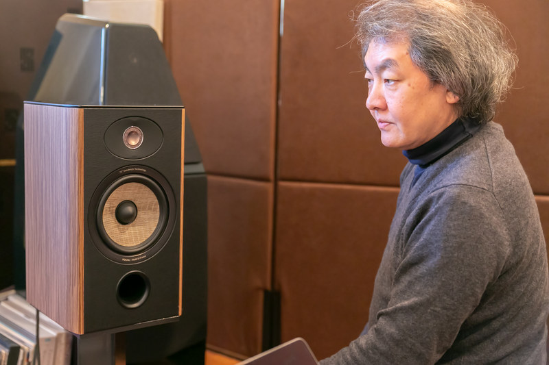 試聴にはフォーカルのブックシェルフスピーカー「Aria 906」(ペア・162,000円～)を組み合わせた