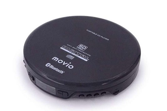 Bluetooth送信機能を備えたポータブルCDプレーヤーと、Bluetoothイヤフォンをセットにした「M202BTCDP」