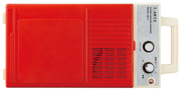 ザ・昭和”なミニチュアTV/レコード。中身はスマホやBluetooth