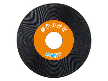 ザ・昭和”なミニチュアTV/レコード。中身はスマホやBluetooth