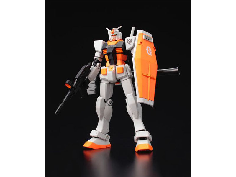 「HG 1/144ガンダム RX-78-2 ジャイアンツバージョン」<br>(C)創通、サンライズ