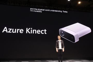 マイクロソフト「HoloLens 2」。視野角2倍&解像感倍増。両手の指を認識