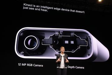 マイクロソフト「HoloLens 2」。視野角2倍&解像感倍増。両手の指を認識