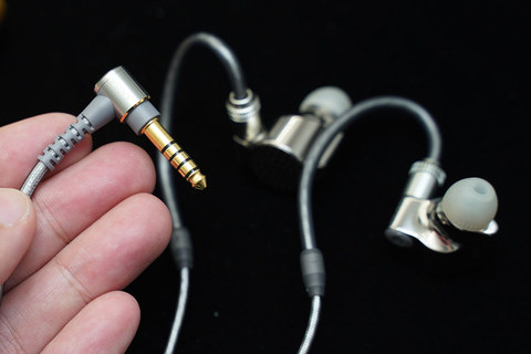 ソニー最上位イヤフォン「IER-Z1R」、約20万円で23日発売 - AV Watch