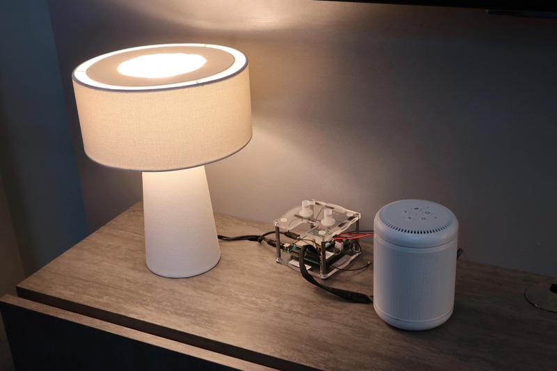 Alexaの命令を実行しつつ、ローカルの音声認識機能で照明器具をオン／オフしていた
