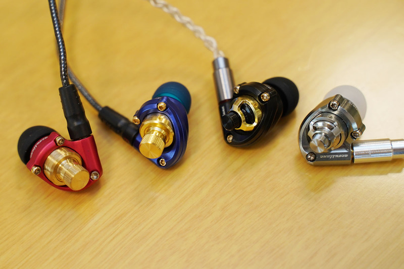 左からHS1551CU×2、HS1650CU、HS1670SS