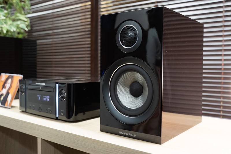 B&Wの「707S2 B」と組み合わせたPremium System