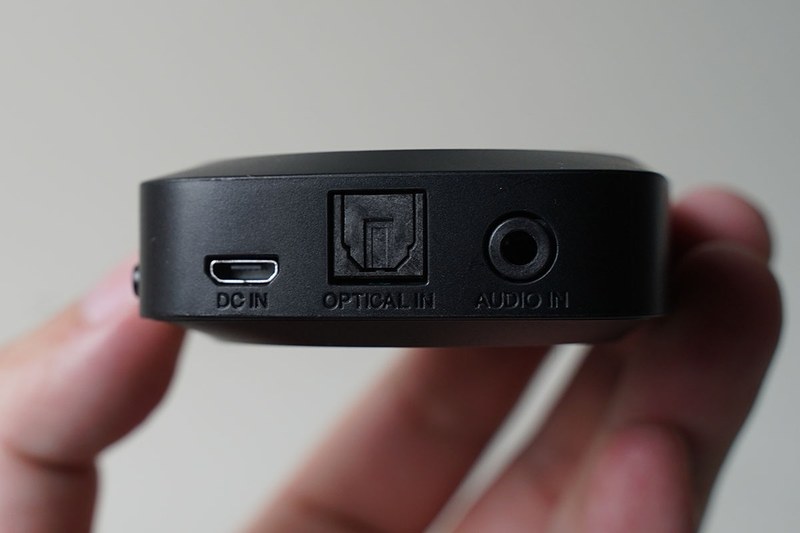 光デジタルとアナログ入力を装備