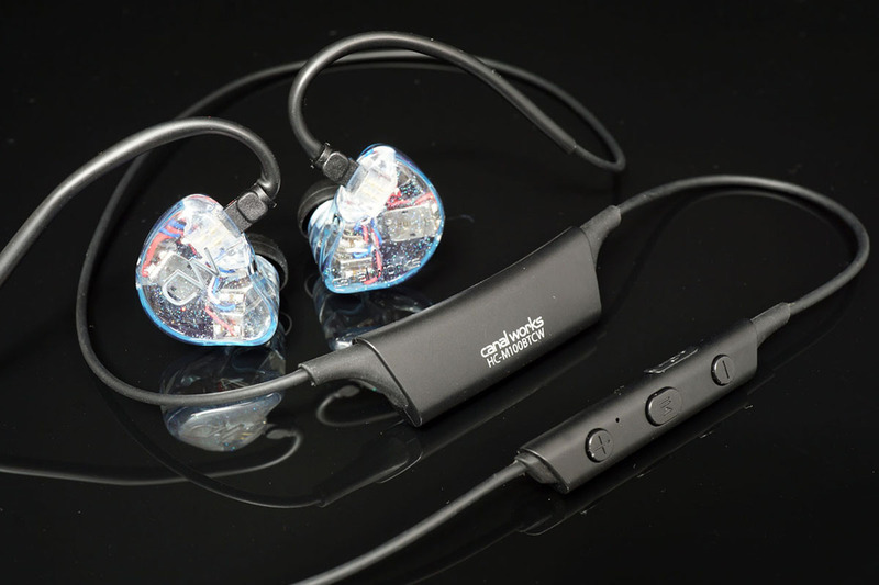 ユニバーサル版とBluetoothケーブルのセットモデル「CW-U32GRVBT」