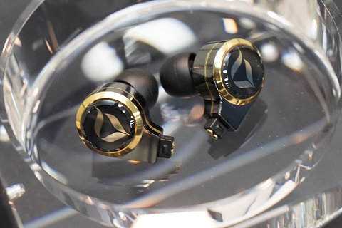 finalの新イヤフォン「Bシリーズ」3機種。約3万円～。DITA「Dream XLS