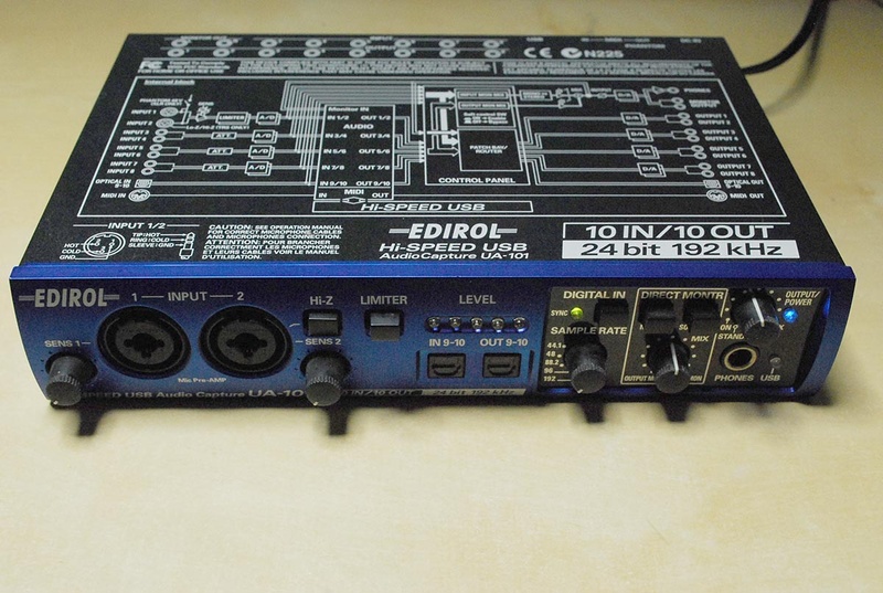 RolandのUSBオーディオインターフェイスUA-101