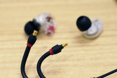 ミニレビュー】“原理から再設計した”ゼンハイザーのモニター