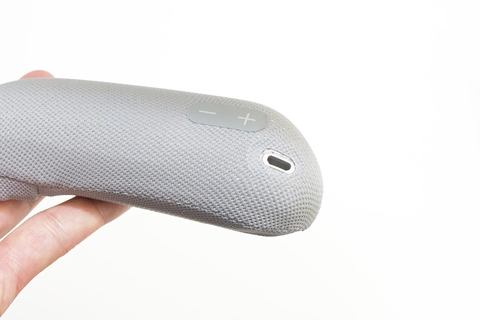 ソニー、震える肩のせスピーカーSRS-WS1用の洗えるカバー - AV Watch