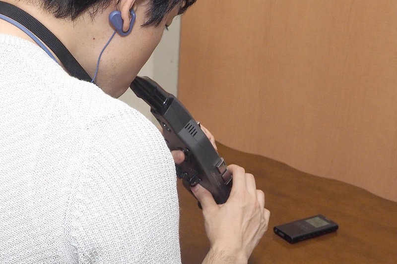 ウォークマンで再生するお手本に合わせて楽器練習