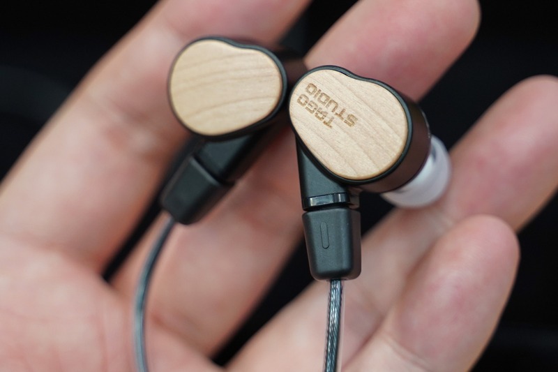 TAGO STUDIOが手がけたイヤフォン「T3-02」
