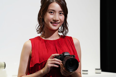 ソニー、「もうひとつのモンスター」6,100万画素ミラーレス「α7R IV