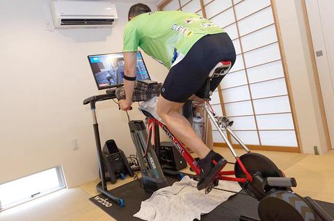 wahoo 殺 KICKR CORE おまけ付き（マット、TICKR FIT） 