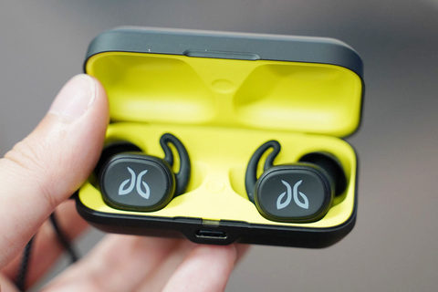 [未開封] ロジクール Jaybird VISTA スポーツワイヤレスイヤホン ランナー向け無線イヤホンはどこが違う？「Jaybird VISTA」を1