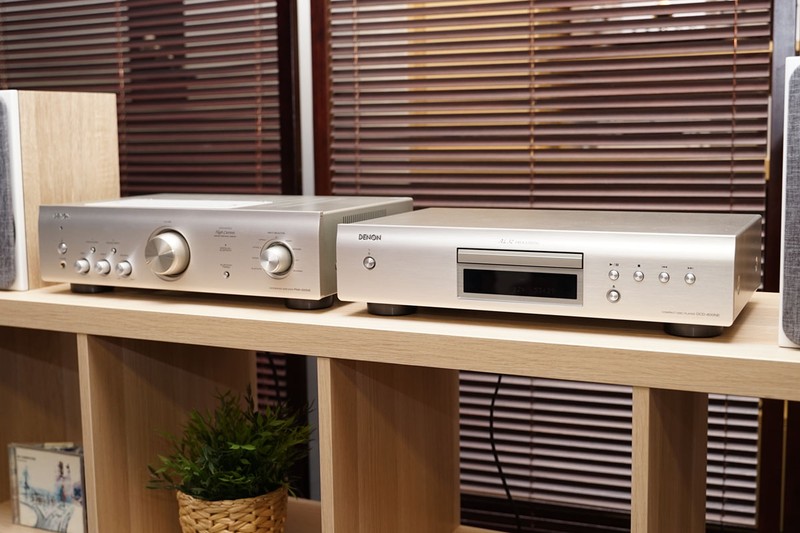 今回紹介する、左からプリメインアンプ「PMA-600NE」、CDプレーヤー「DCD-600NE」