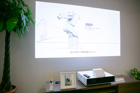 超単焦点4Kプロジェクター EPSON EH-LS500W ホームプロジェクター 超短焦点/4K対応 EH-LS500W ホワイト