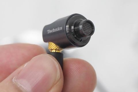 Technics初のイヤフォン。磁性流体採用&超高域100kHz再生、12万
