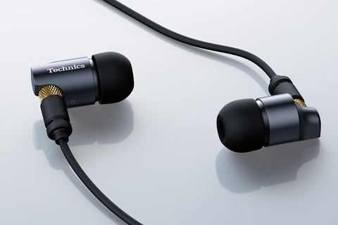 希少/Technics/EAH-TZ700/美品/磁性流体使用/唯一無二/送料0 Technics初のイヤフォン。磁性流体採用&超高域100kHz再生、12万