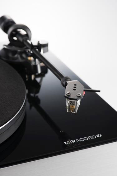 シェル付属のスタティック型トーンアーム