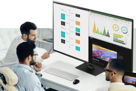 LG、4デバイスの同時表示ができる42.5型4K/HDRディスプレイ - AV Watch