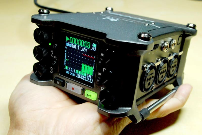 片手にのる大きさ