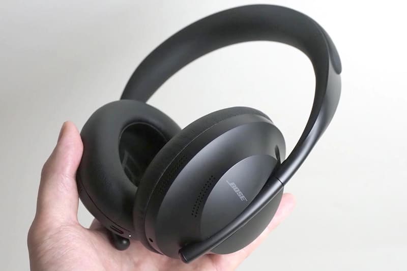 BOSE NOISE CANCELLING HEADPHONES 700