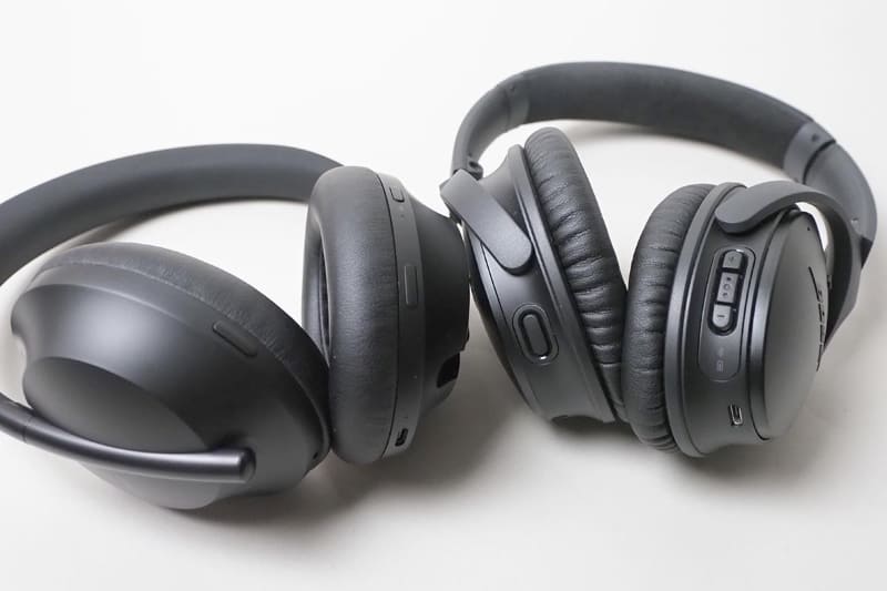 操作ボタン部などの比較。左がNC HP700