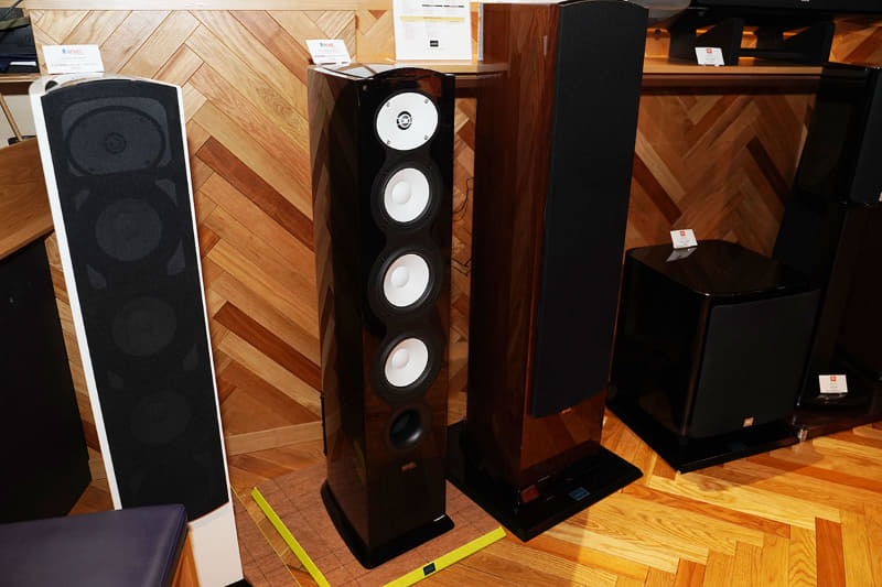 Beシリーズのハイパフォーマンスモデルと位置づけられている「F226Be」