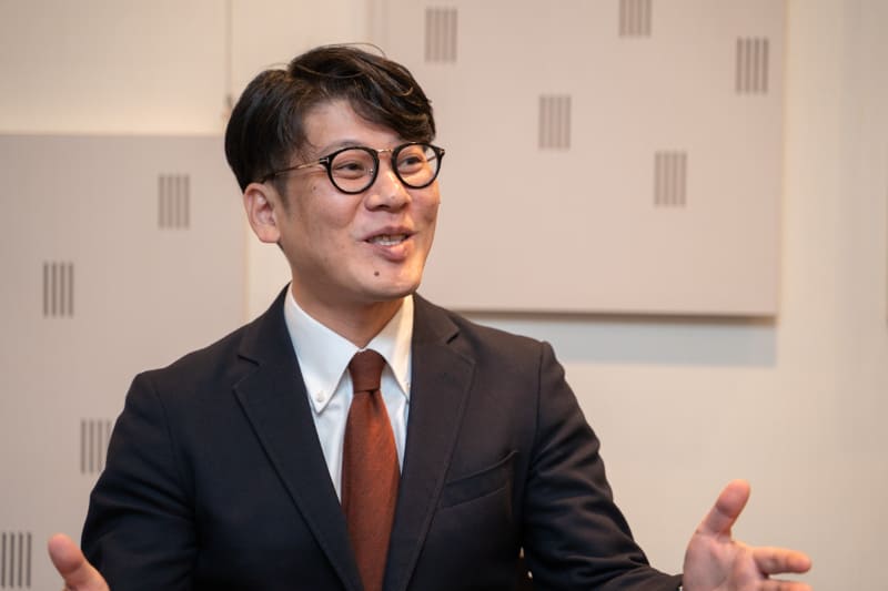 AV流通営業部 マーケティング課の手塚忍主事