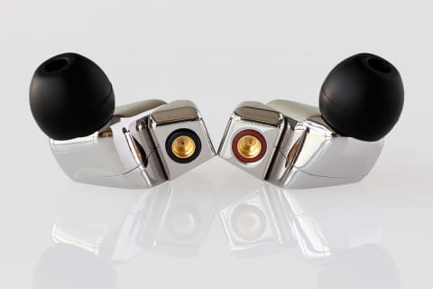 final、世界初トゥルーベリリウム振動板採用の最上位イヤフォン「A8000