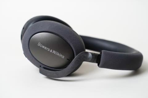 レビュー】ピュアなB&Wサウンドを環境適応型NCが引き立てる。大人のBT