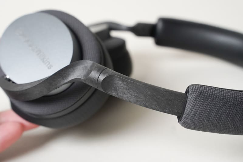 PX5にもカーボンファイバーが使われている