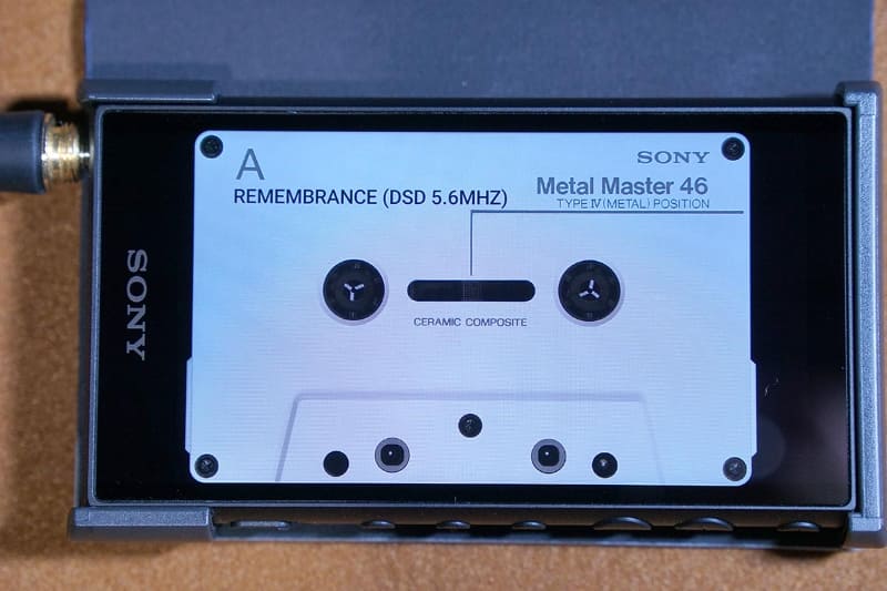 DSD再生時は「Metal Master」を表示