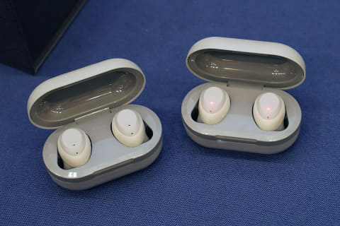 静電型+BA+ダイナミック+“骨伝導”イヤフォン登場。final「A8000」も