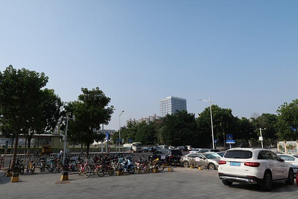 HiByが入居するビルから東莞市街を見渡す。深圳ほどではないが、ここも開発が進行中