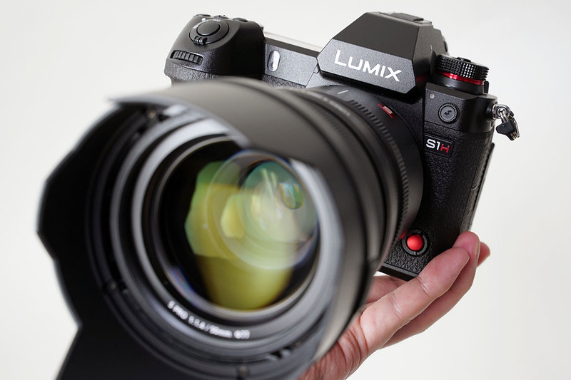 パナソニックの「LUMIX DC-S1H」