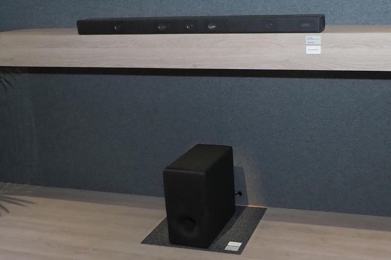 サウンドバーとサブウーファー