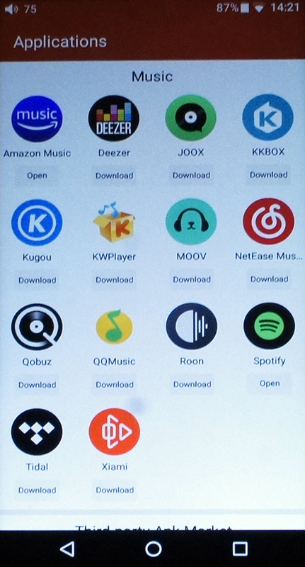 「Applications」のMUSICの項目にあるアプリの一覧。国内外向けの多彩な音楽サービス用のアプリが用意されている
