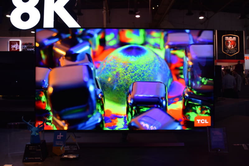 新開発のMini LED採用バックライトシステム「Vidrian」採用の8Kテレビ。型式番、価格は不明だが年内発売を予定しているという。写真のモデルは75型