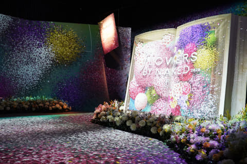 マイクロソフトの“AI DJ”が、来場者の感情に合わせ「花の宴ライブ」を