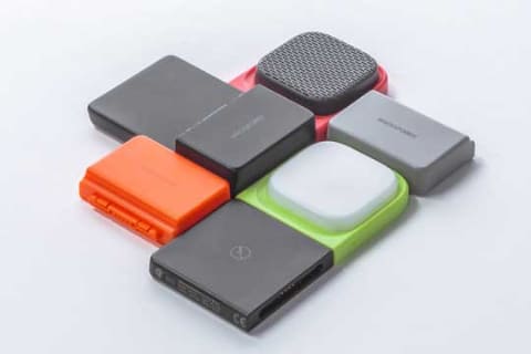 スピーカーやLED照明に変身するモバイルバッテリー「BRICKSPOWER